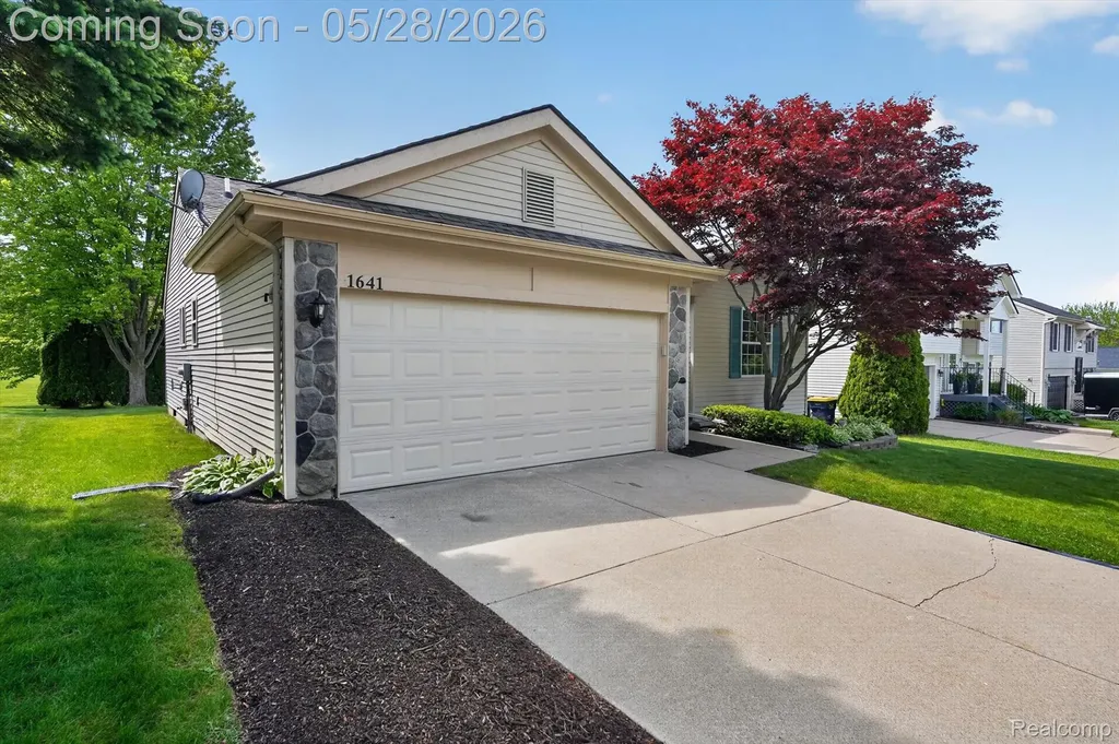 1641 Chelsea Circle Hartland Township MI 48843