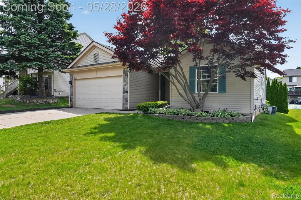 1641 Chelsea Circle Hartland Township MI 48843