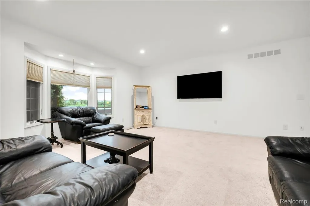2376 Joseph Tamron Drive W St. Clair Township MI 48079