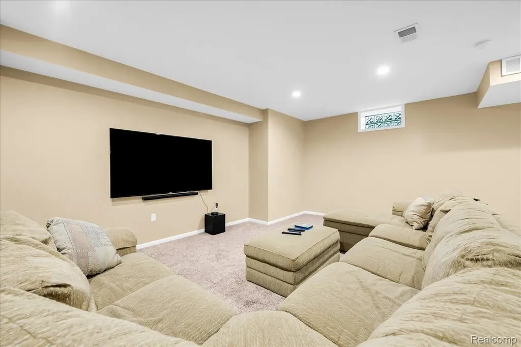 2376 Joseph Tamron Drive W St. Clair Township MI 48079