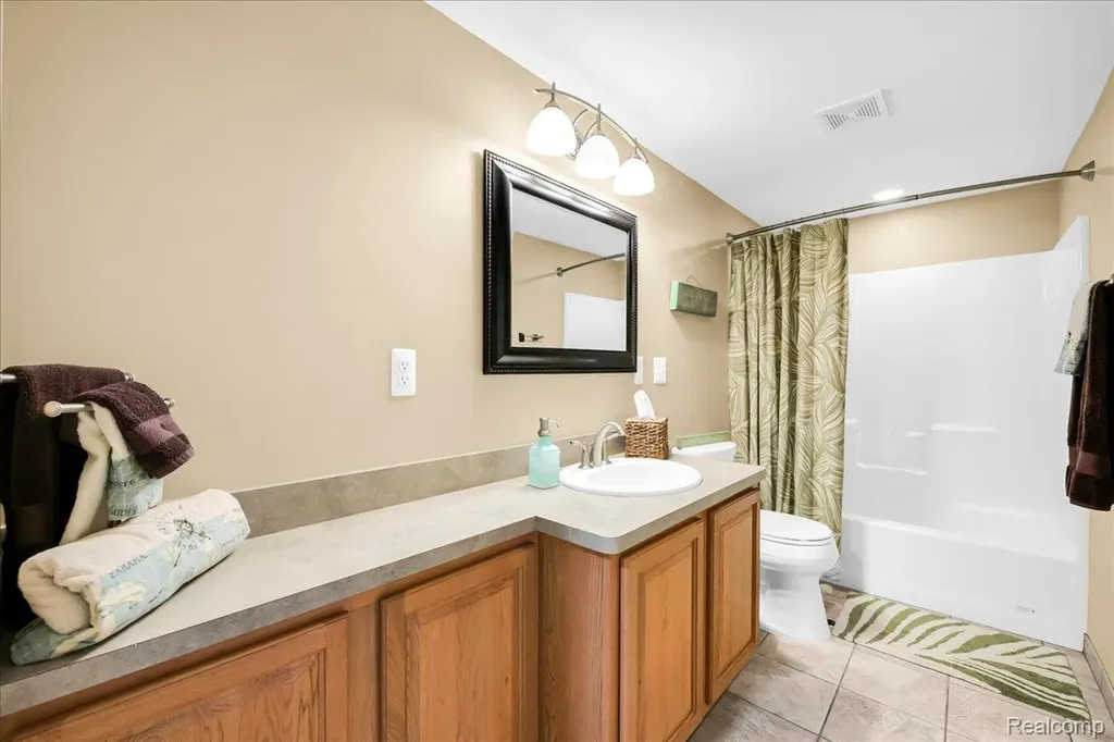 2376 Joseph Tamron Drive W St. Clair Township MI 48079