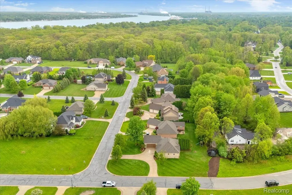 2376 Joseph Tamron Drive W St. Clair Township MI 48079