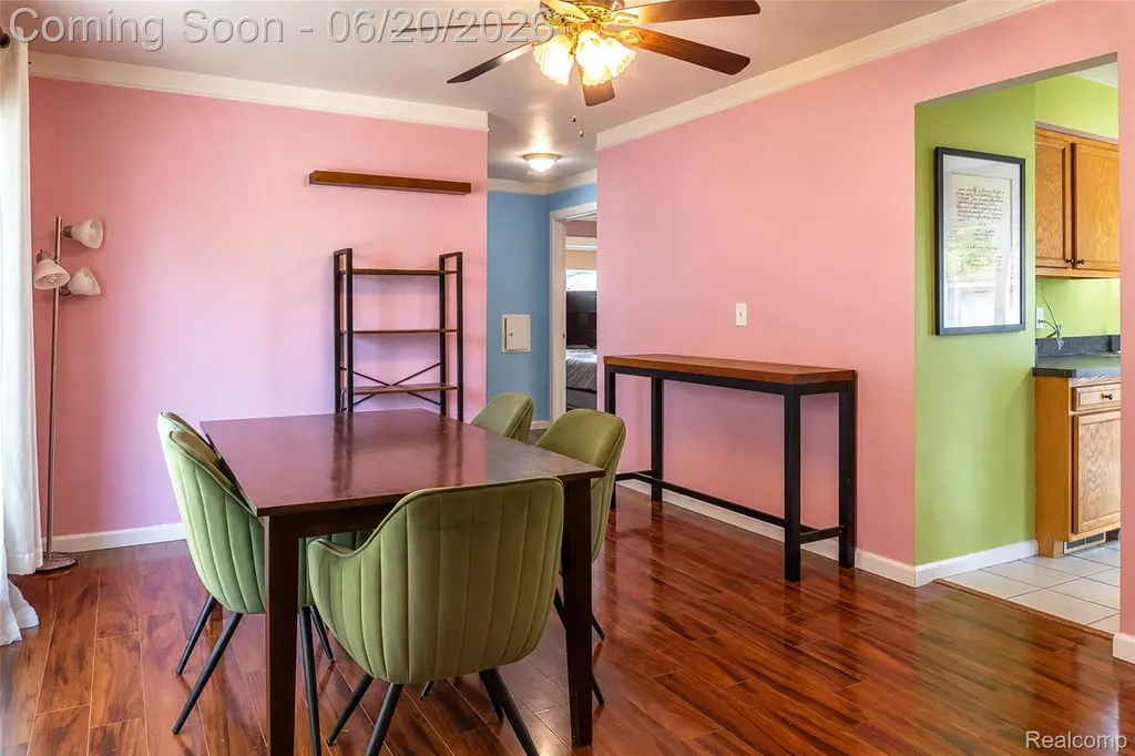 31539 Glen Street Westland City MI 48186