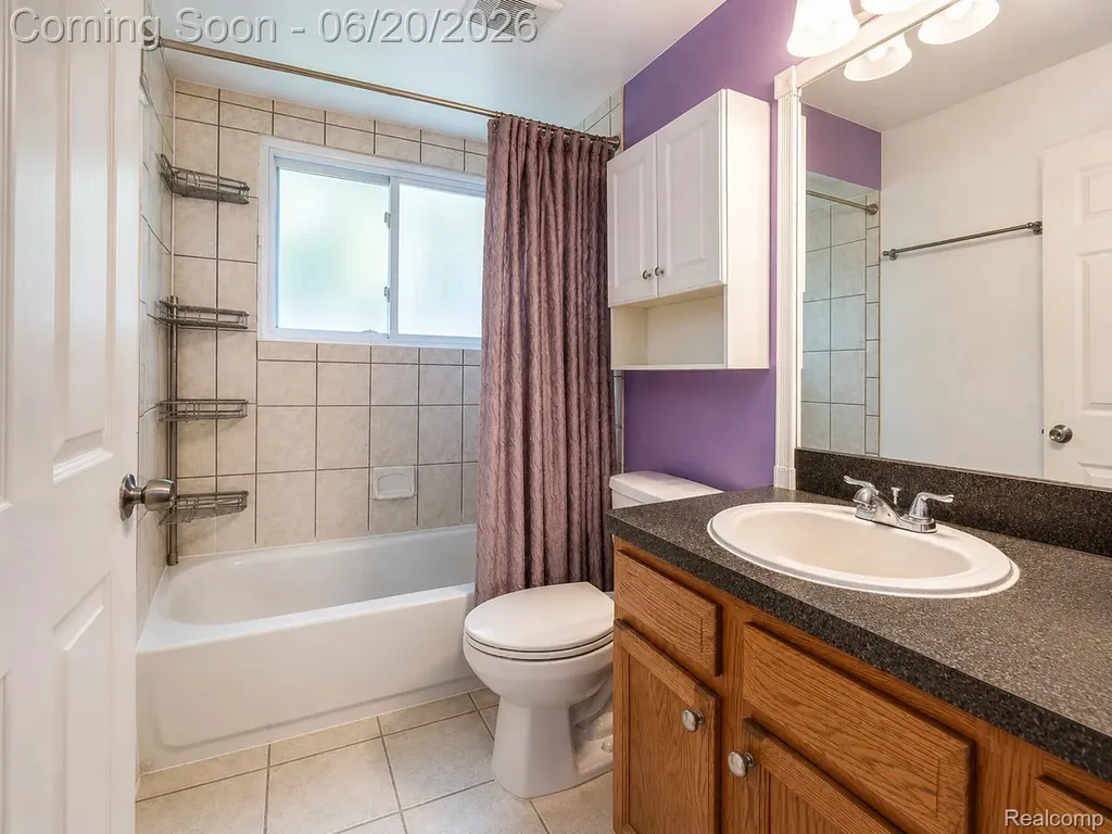 31539 Glen Street Westland City MI 48186