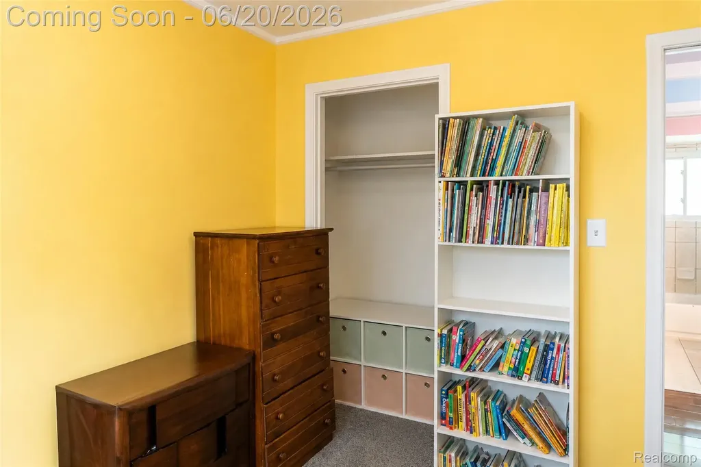 31539 Glen Street Westland City MI 48186