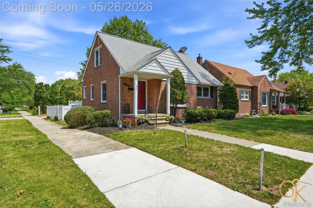 27564 W Chicago Street Livonia City MI 48150