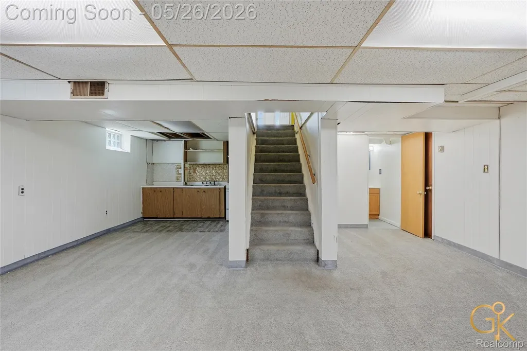 27564 W Chicago Street Livonia City MI 48150