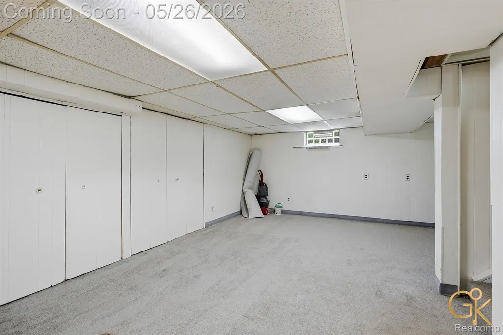 27564 W Chicago Street Livonia City MI 48150