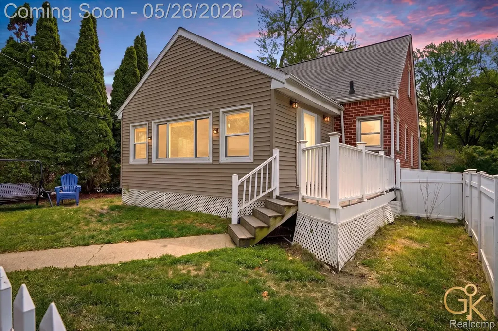27564 W Chicago Street Livonia City MI 48150