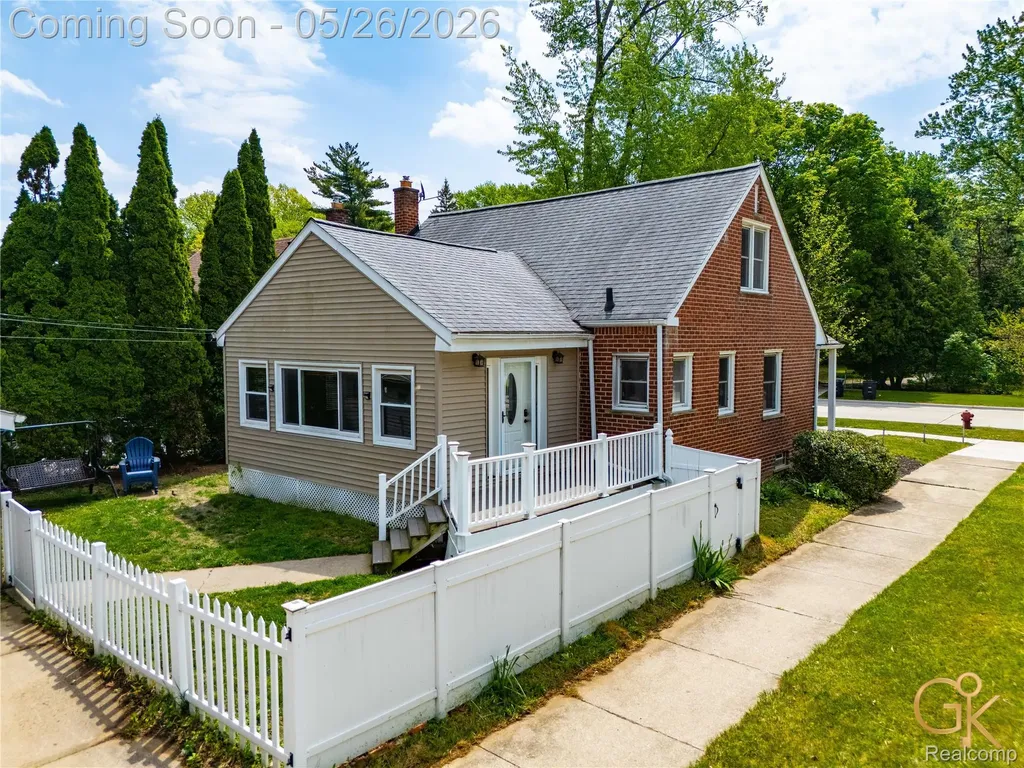 27564 W Chicago Street Livonia City MI 48150