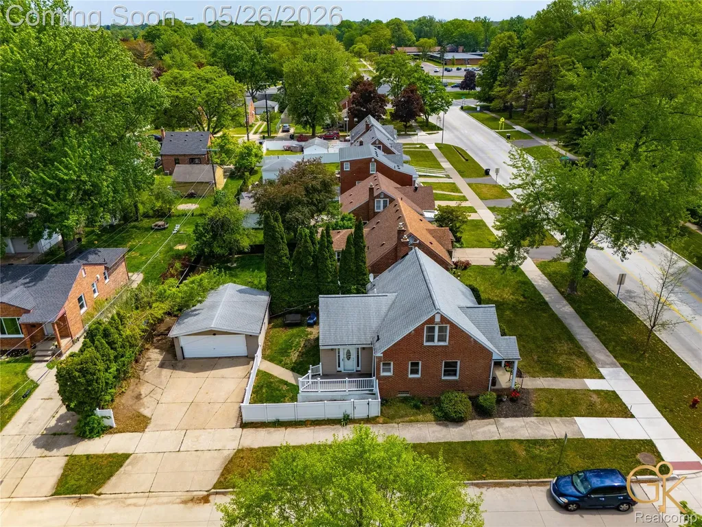 27564 W Chicago Street Livonia City MI 48150