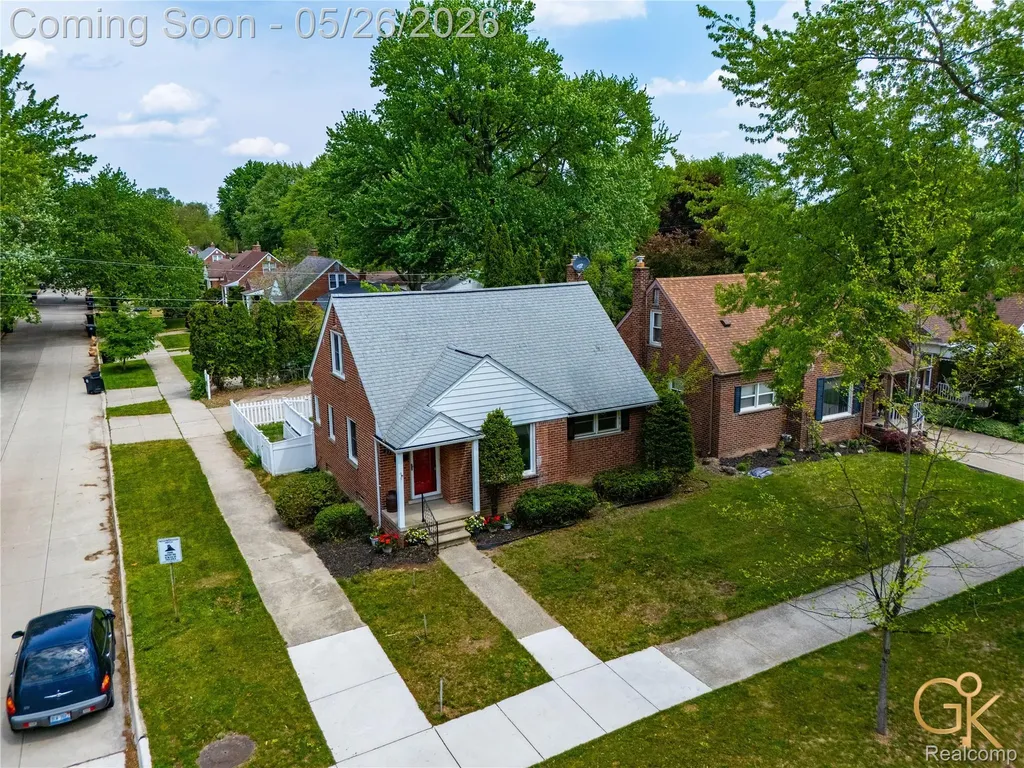 27564 W Chicago Street Livonia City MI 48150