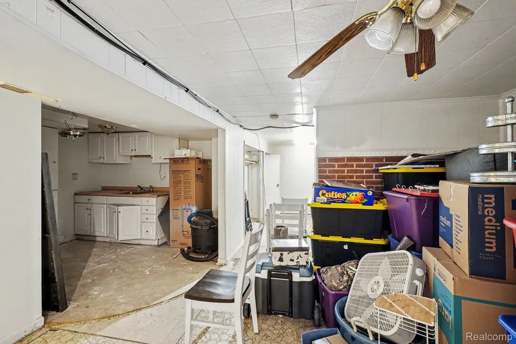 4987 E M 36 Hamburg Township MI 48169