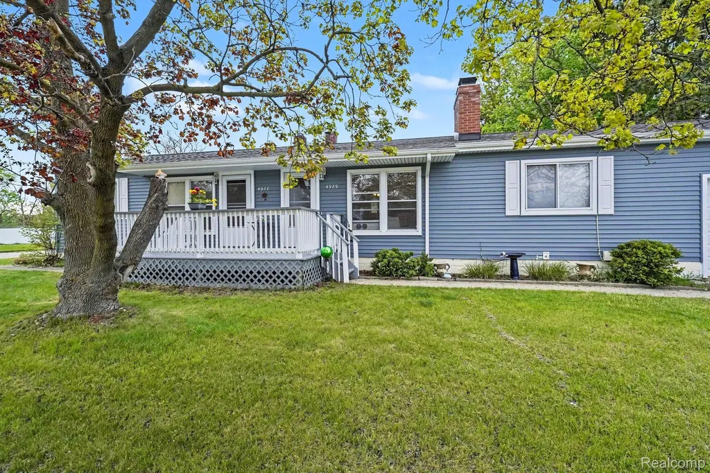 4987 E M 36 Hamburg Township MI 48169