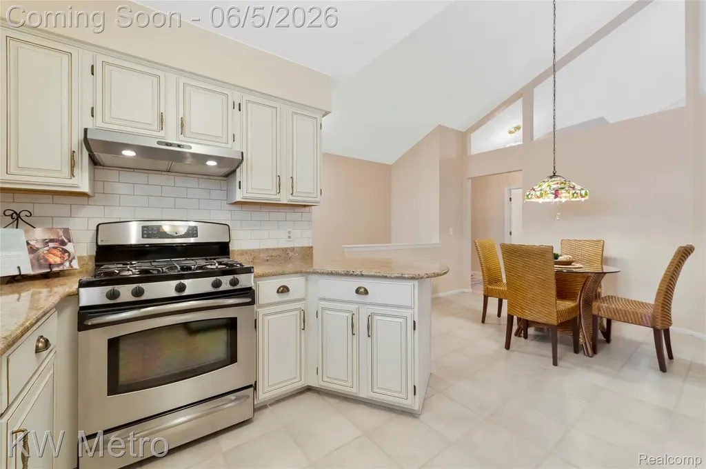 14584 Sundew Lane Sterling Heights City MI 48312