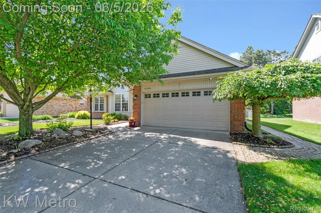 14584 Sundew Lane Sterling Heights City MI 48312