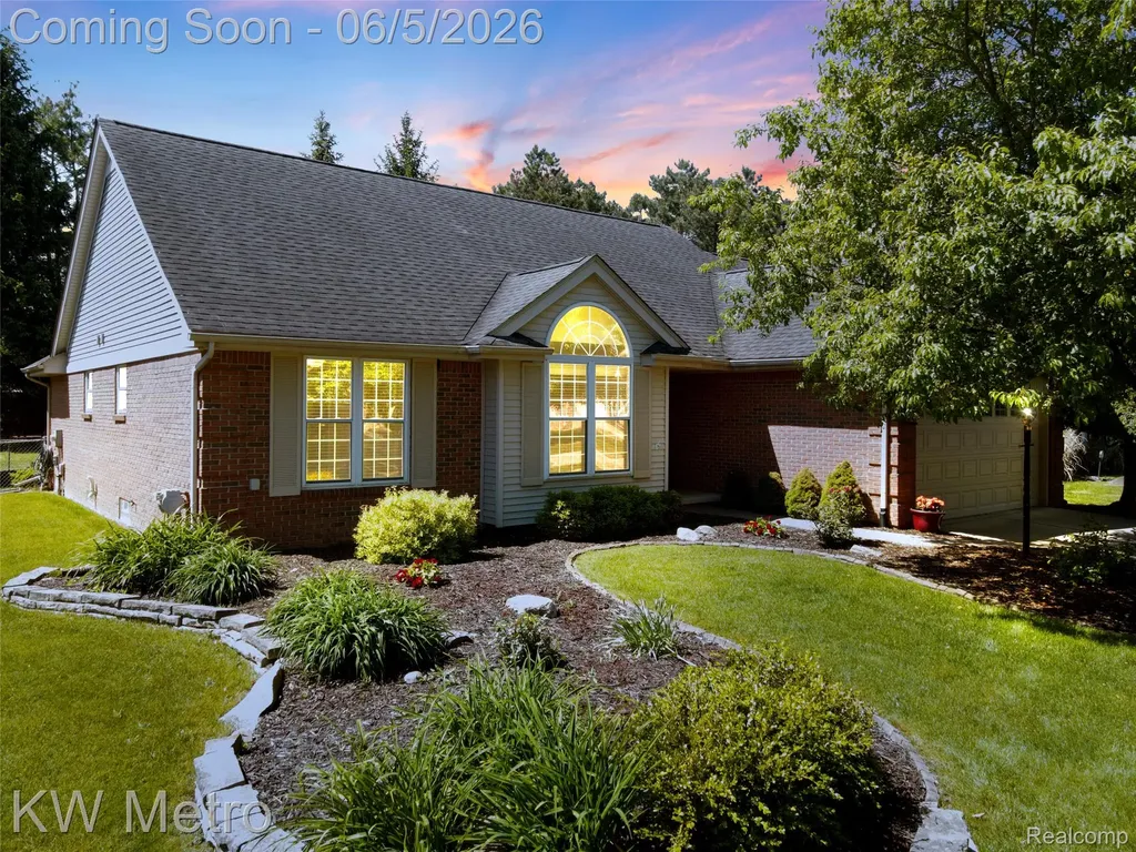 14584 Sundew Lane Sterling Heights City MI 48312