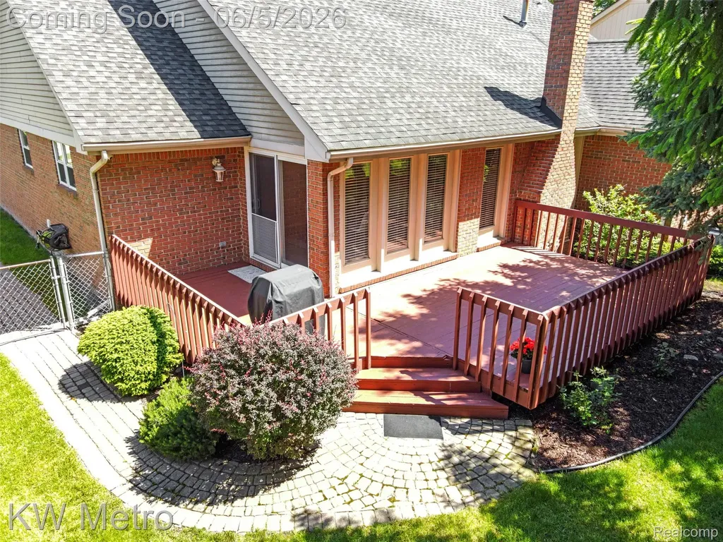 14584 Sundew Lane Sterling Heights City MI 48312