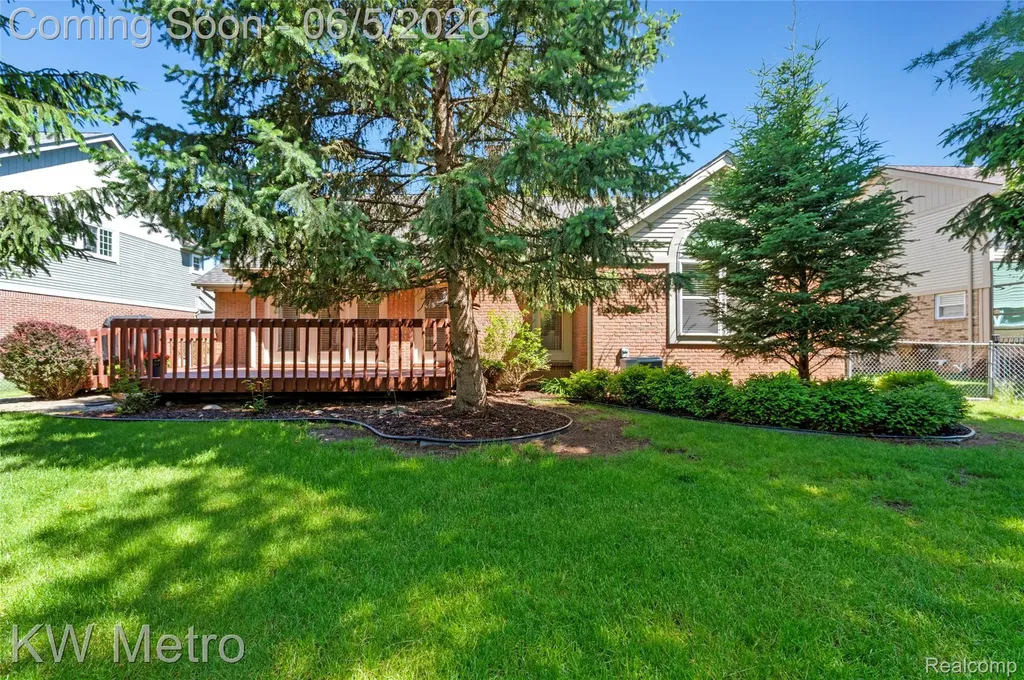 14584 Sundew Lane Sterling Heights City MI 48312