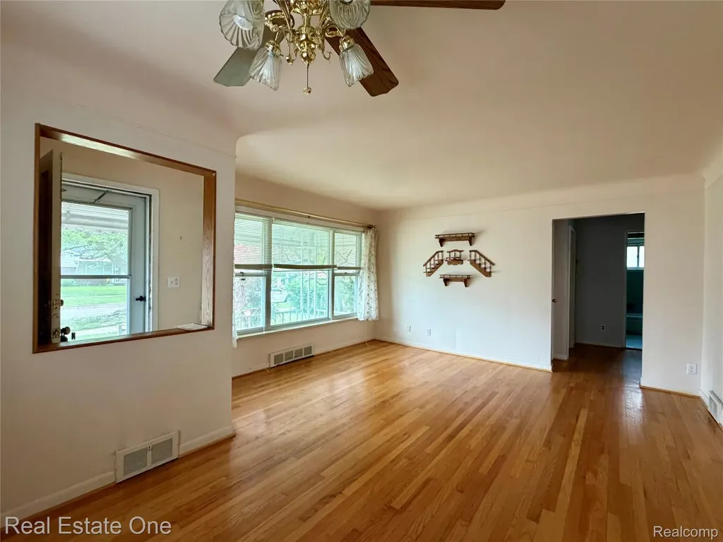 12294 Nathaline Street Redford Charter Township MI 48239
