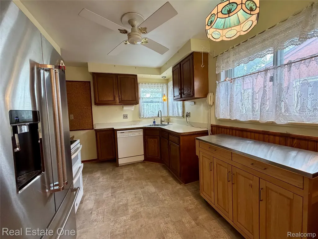 12294 Nathaline Street Redford Charter Township MI 48239