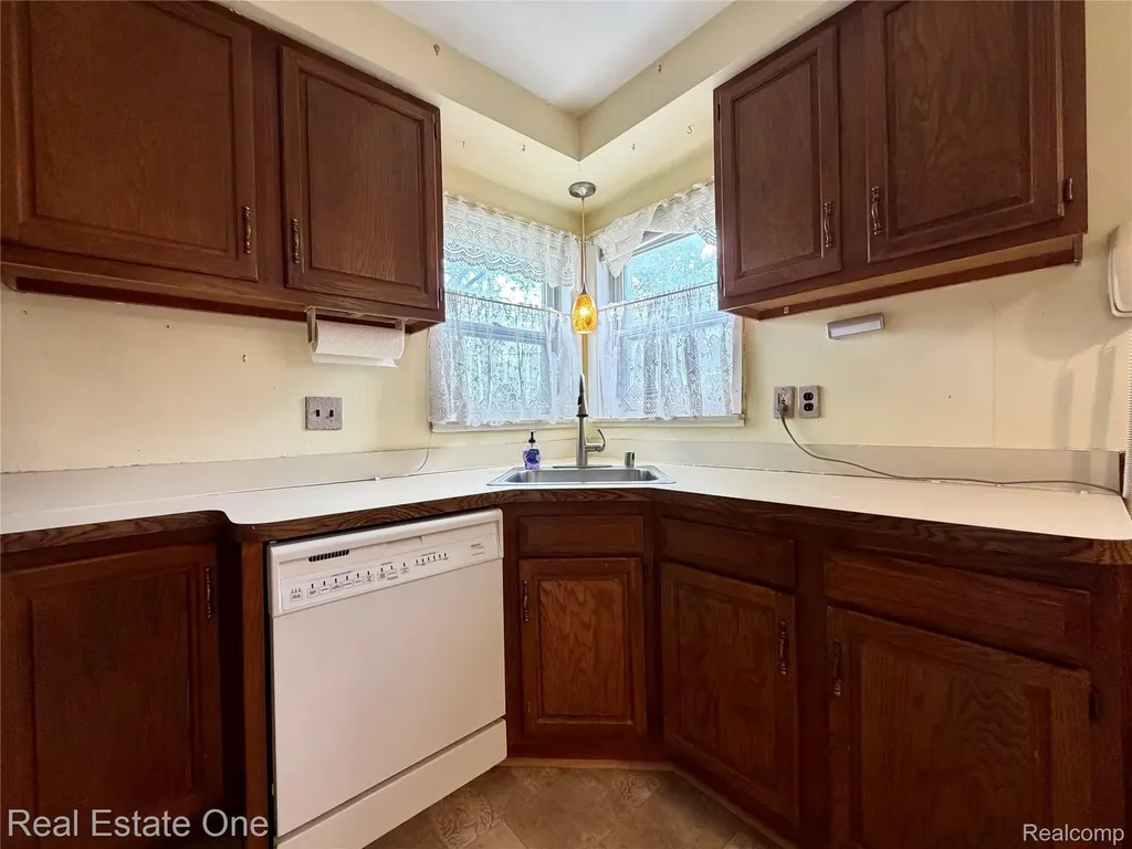 12294 Nathaline Street Redford Charter Township MI 48239