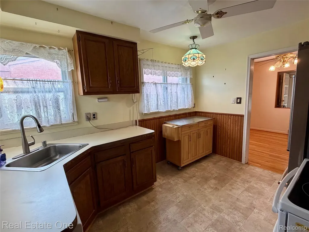 12294 Nathaline Street Redford Charter Township MI 48239