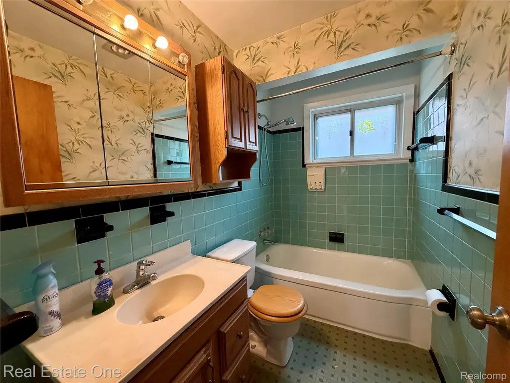 12294 Nathaline Street Redford Charter Township MI 48239