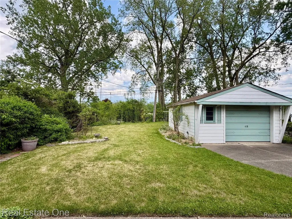 12294 Nathaline Street Redford Charter Township MI 48239