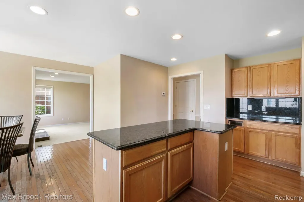 7657 Windgate Circle West Bloomfield Charter Township MI 48323