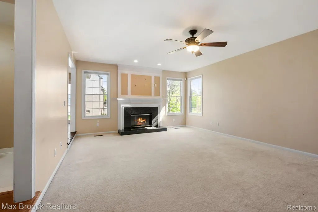 7657 Windgate Circle West Bloomfield Charter Township MI 48323