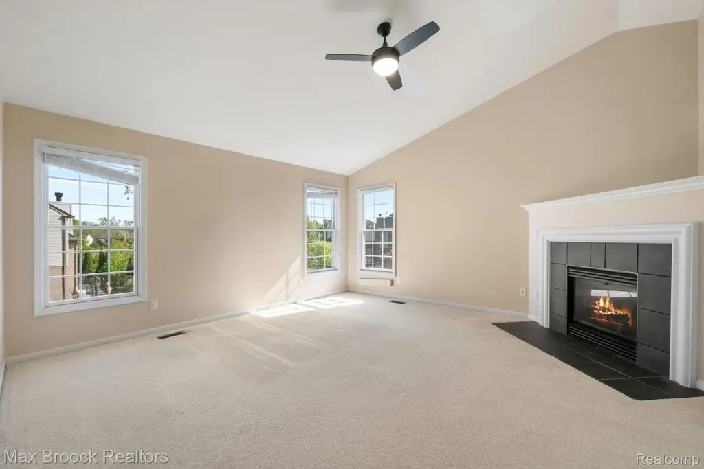 7657 Windgate Circle West Bloomfield Charter Township MI 48323