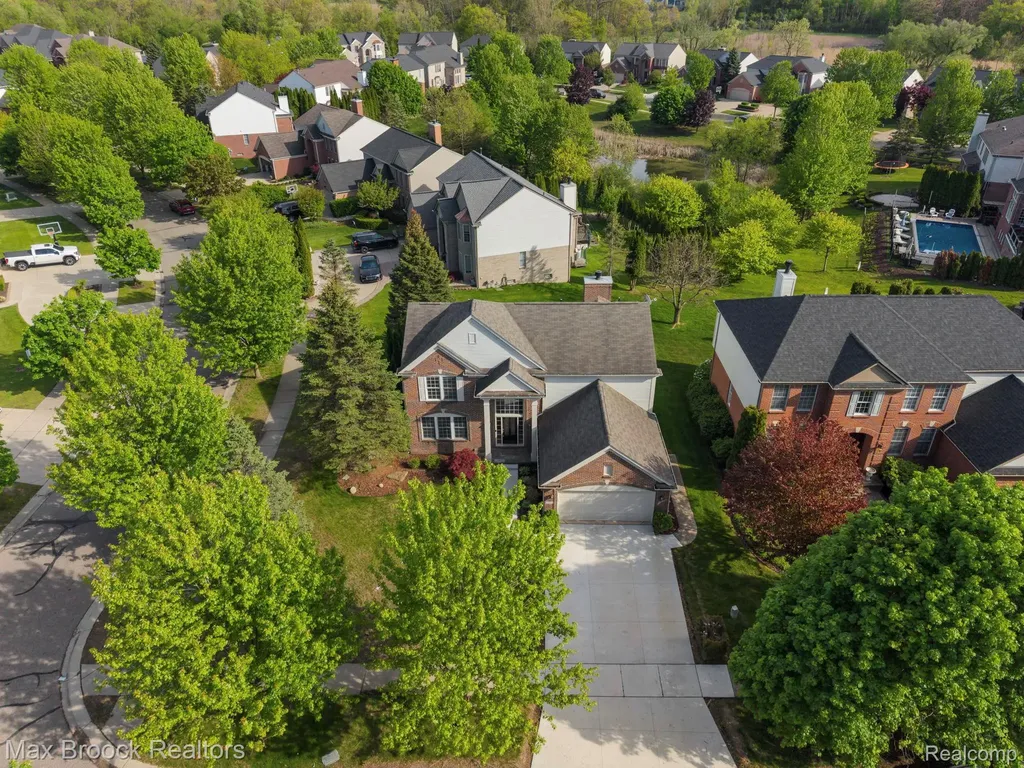 7657 Windgate Circle West Bloomfield Charter Township MI 48323