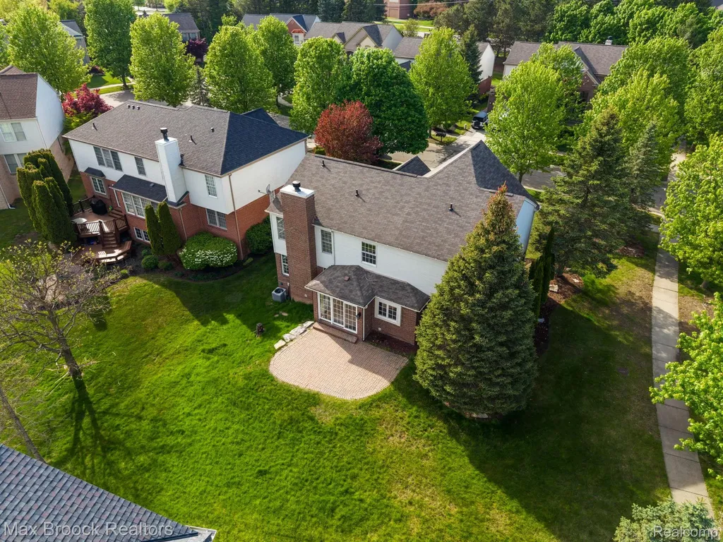 7657 Windgate Circle West Bloomfield Charter Township MI 48323