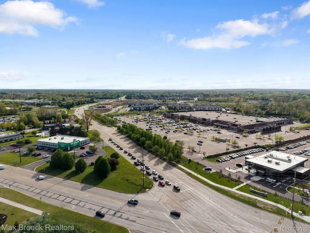 7657 Windgate Circle West Bloomfield Charter Township MI 48323