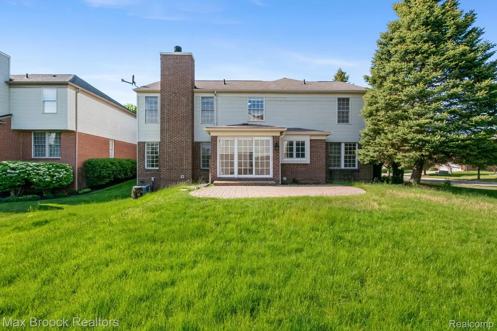 7657 Windgate Circle West Bloomfield Charter Township MI 48323