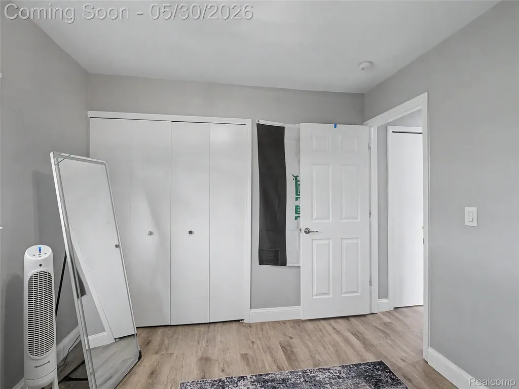 2419 Fox Hill Drive Sterling Heights City MI 48310
