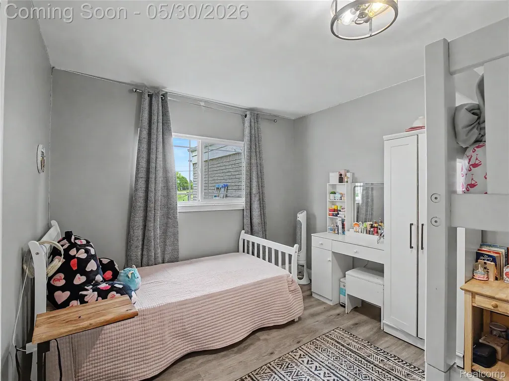 2419 Fox Hill Drive Sterling Heights City MI 48310