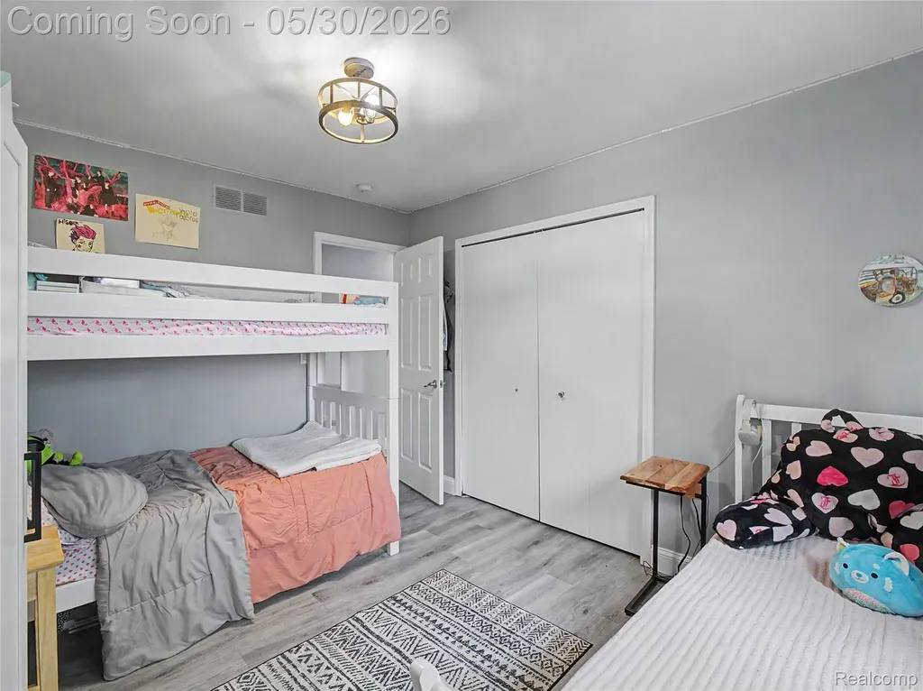 2419 Fox Hill Drive Sterling Heights City MI 48310