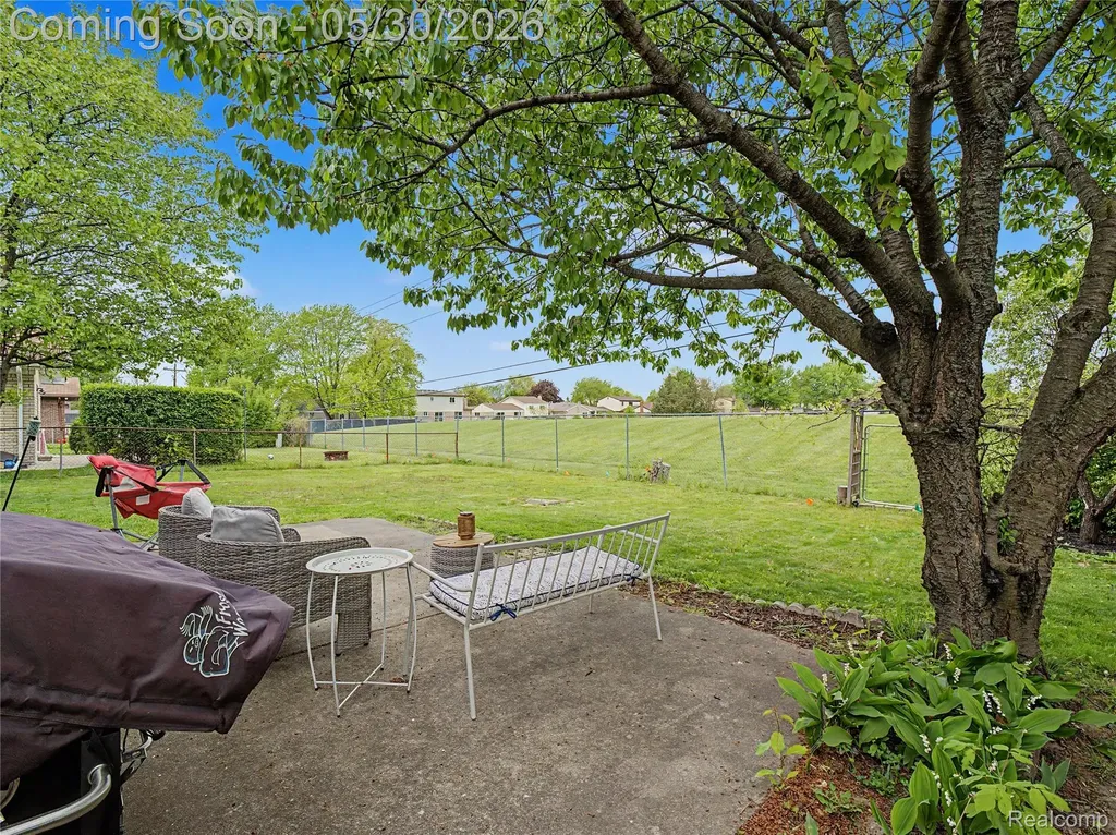 2419 Fox Hill Drive Sterling Heights City MI 48310
