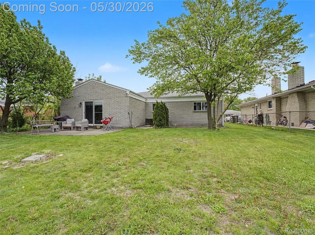 2419 Fox Hill Drive Sterling Heights City MI 48310
