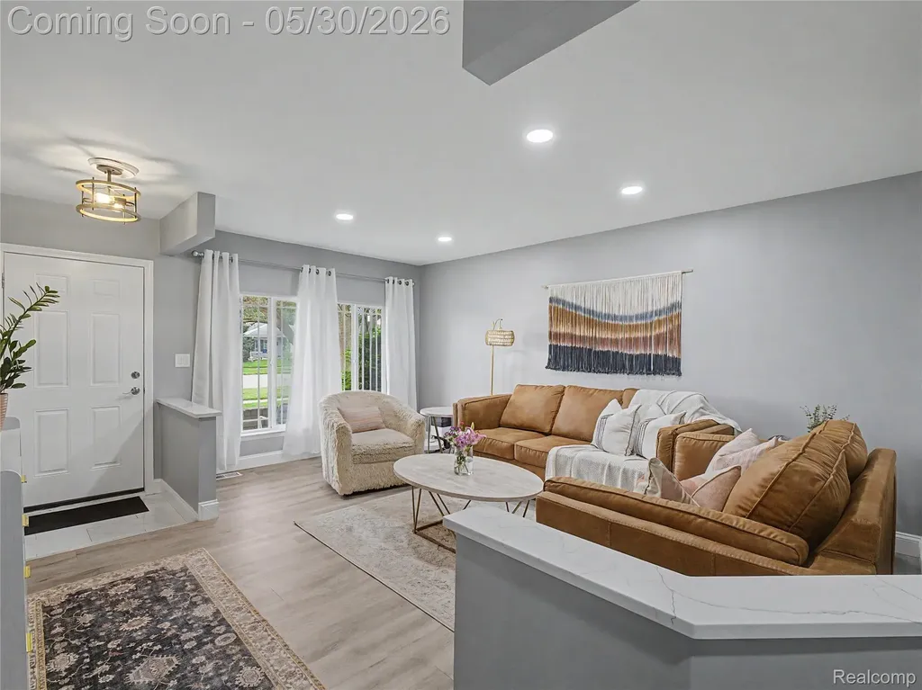 2419 Fox Hill Drive Sterling Heights City MI 48310