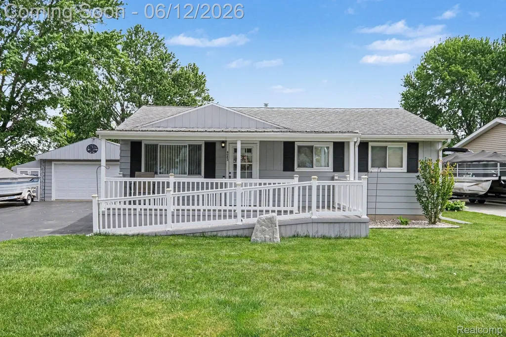4083 Bristolwood Drive Flint Charter Township MI 48507