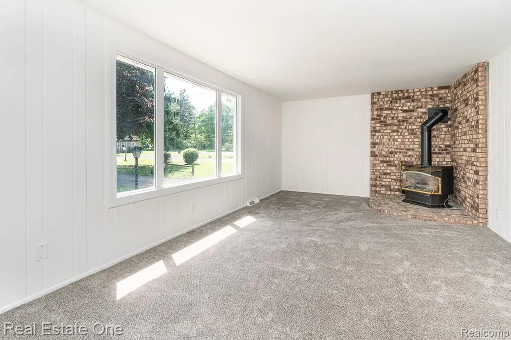 1056 Adams Road Burton City MI 48509