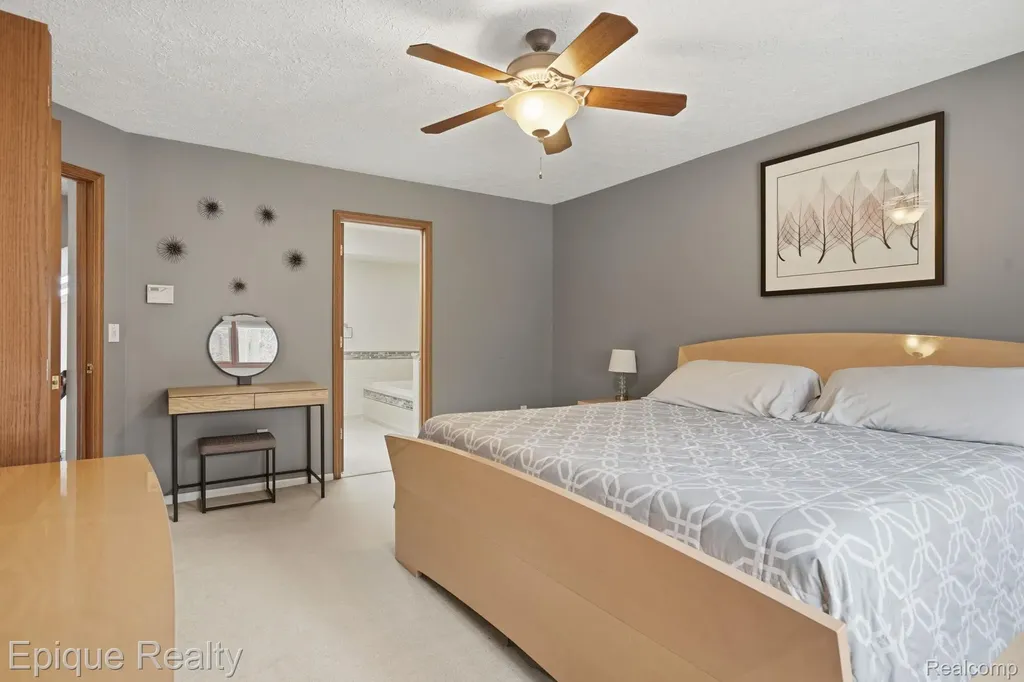 6607 Ridgeview Drive Independence Charter Township MI 48346