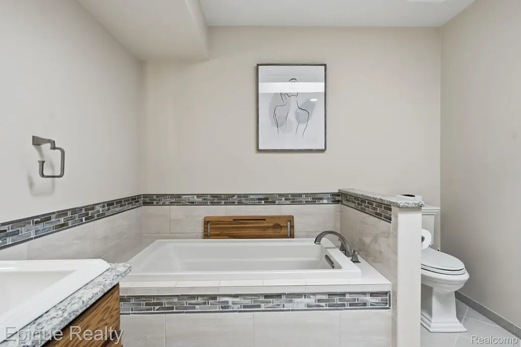 6607 Ridgeview Drive Independence Charter Township MI 48346