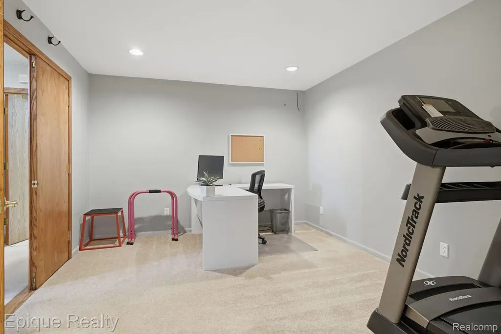 6607 Ridgeview Drive Independence Charter Township MI 48346