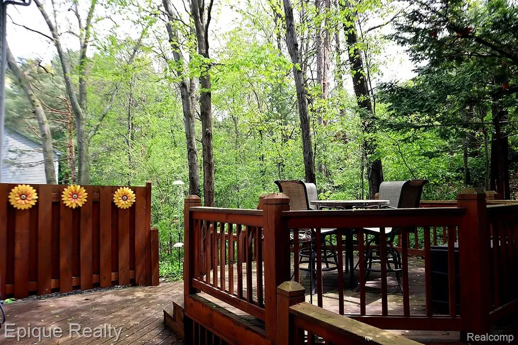 6607 Ridgeview Drive Independence Charter Township MI 48346