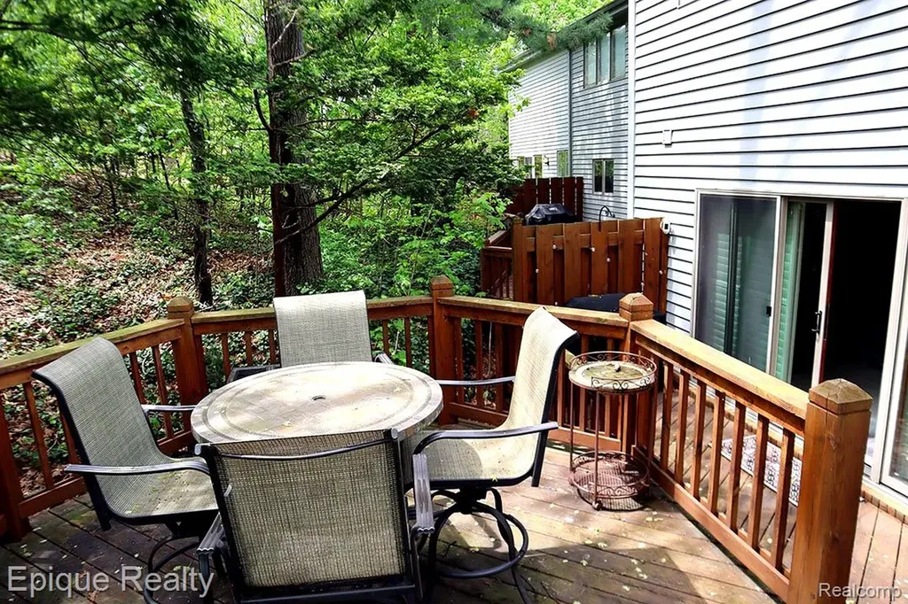 6607 Ridgeview Drive Independence Charter Township MI 48346