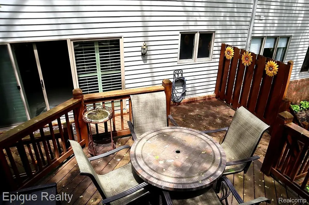 6607 Ridgeview Drive Independence Charter Township MI 48346